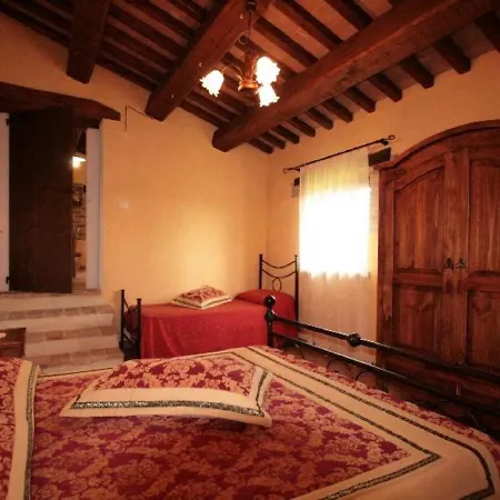 Tatil Evi Valley-view Holiday In With Pool Apecchio